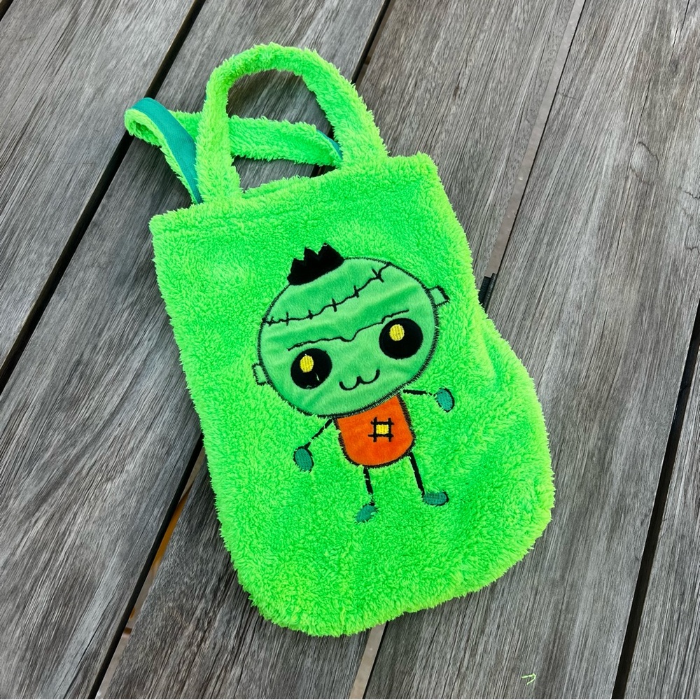 Goffa Int'L Frankenstein Fuzzy Candy Bag Trick or Treat in Green Halloween